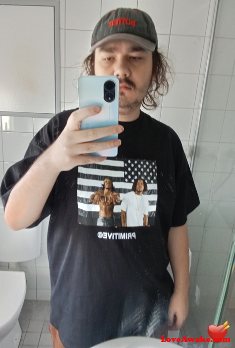 KingWhizzer Australian Man from Dubbo