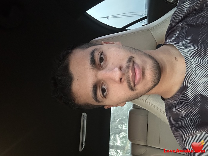 6m7ff Omani Man from Muscat