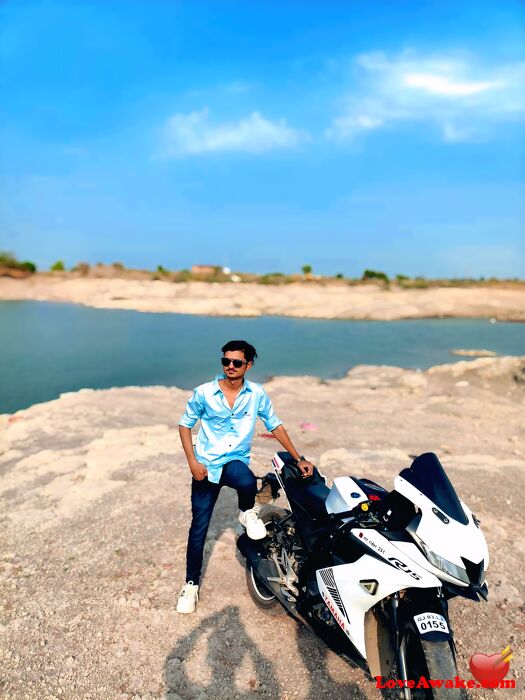 IRSHADMEMON Indian Man from Surat