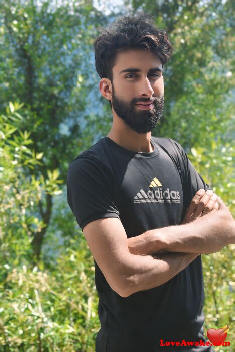 Hashmizadda Pakistani Man from Muzaffarabad
