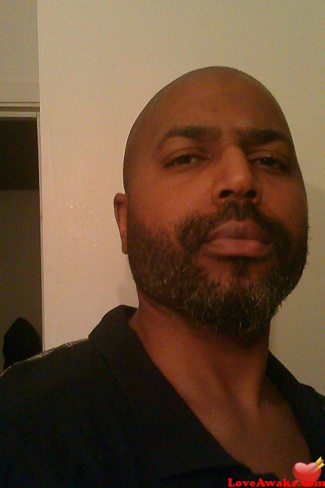 CrissyCris101 Canadian Man from Saint-Laurent