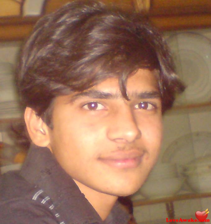 Vicky15 Pakistani Man from Lahore