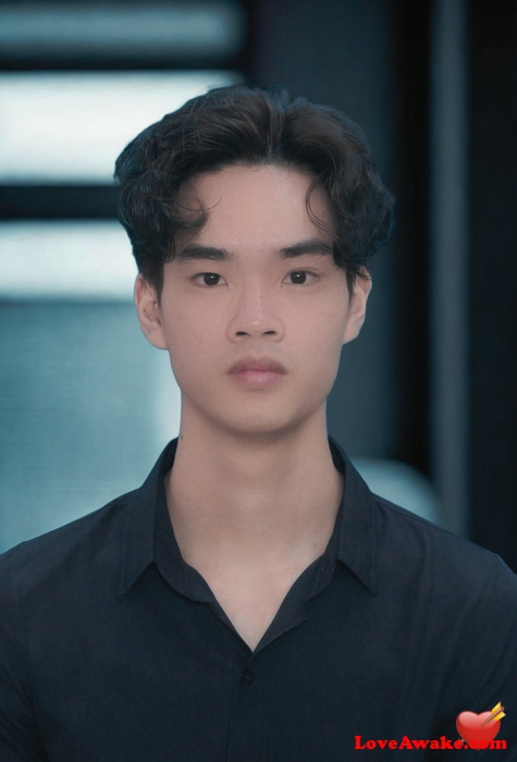 vanh Vietnamese Man from Hanoi