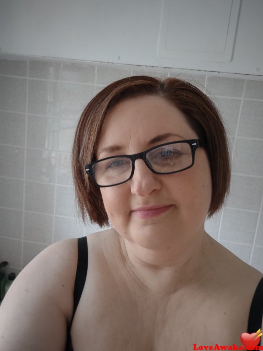 HelsBels81 UK Woman from Hitchin