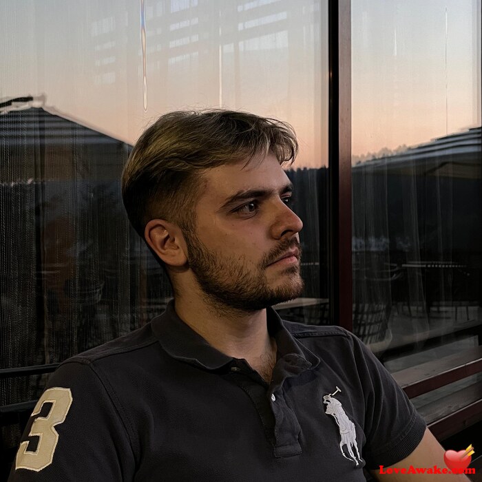 Benji17 Bosnian Man from Sarajevo
