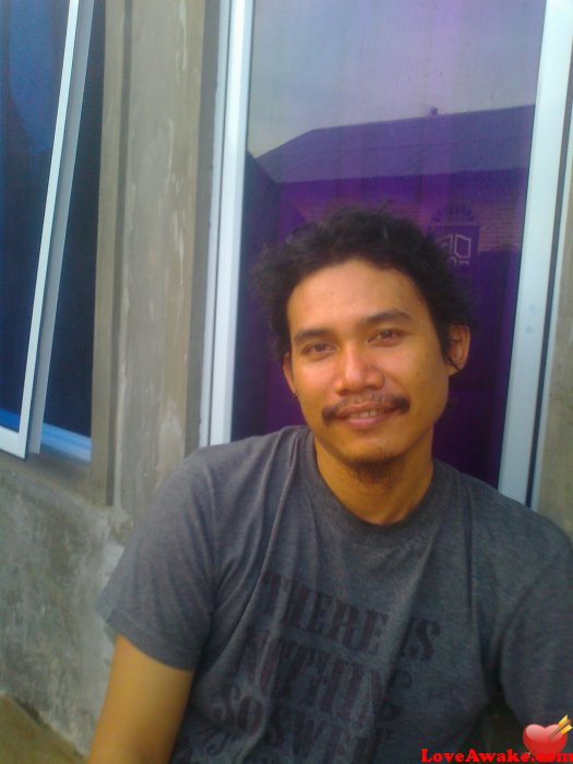 joncoplo Indonesian Man from Batam Island