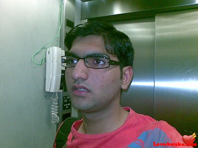 hi4455 Pakistani Man from Lahore