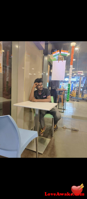 Vick28 Indian Man from Chennai (ex Madras)