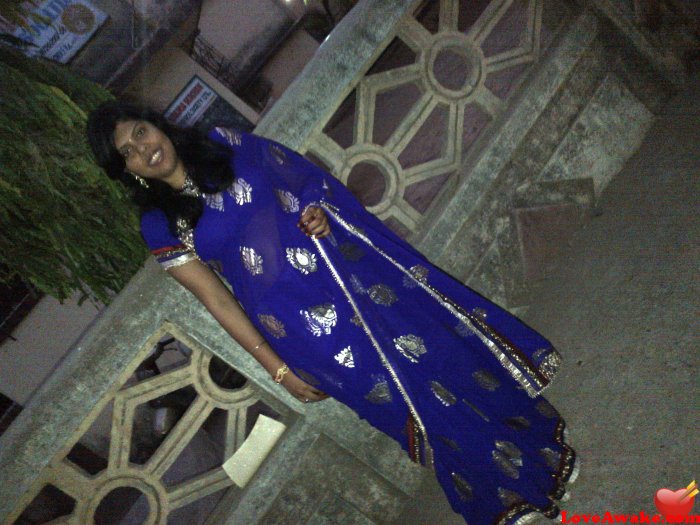 divya3 Indian Woman from Mumbai (ex Bombay)