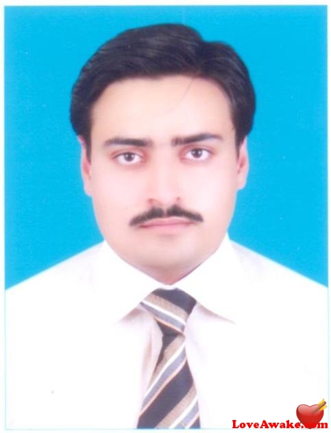 W3228417777 Pakistani Man from Lahore