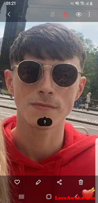 2pinrs12344 UK Man from Renfrew