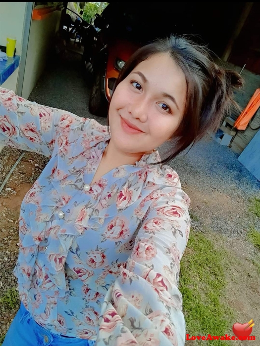 ThimaFarmGirl Thai Woman from Nakhon Ratchasima