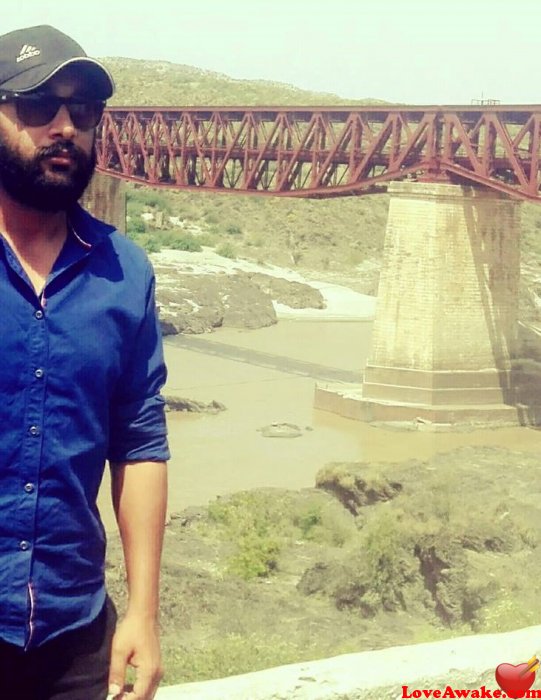binraza Pakistani Man from Islamabad