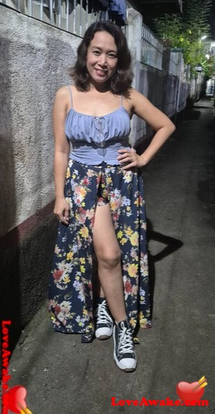 Chelay Filipina Woman from Cavite, Luzon