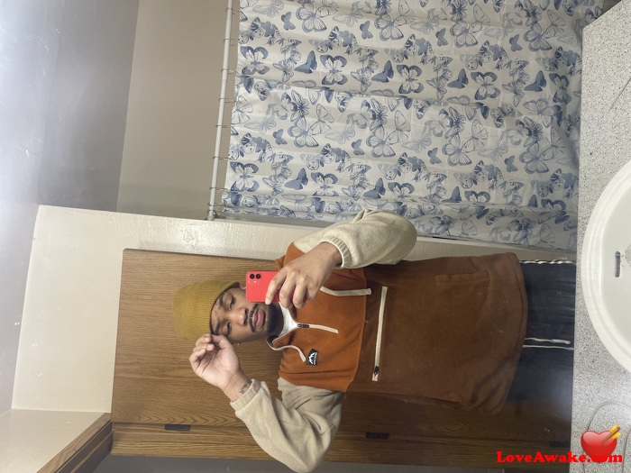 Sixmanj American Man from Portland