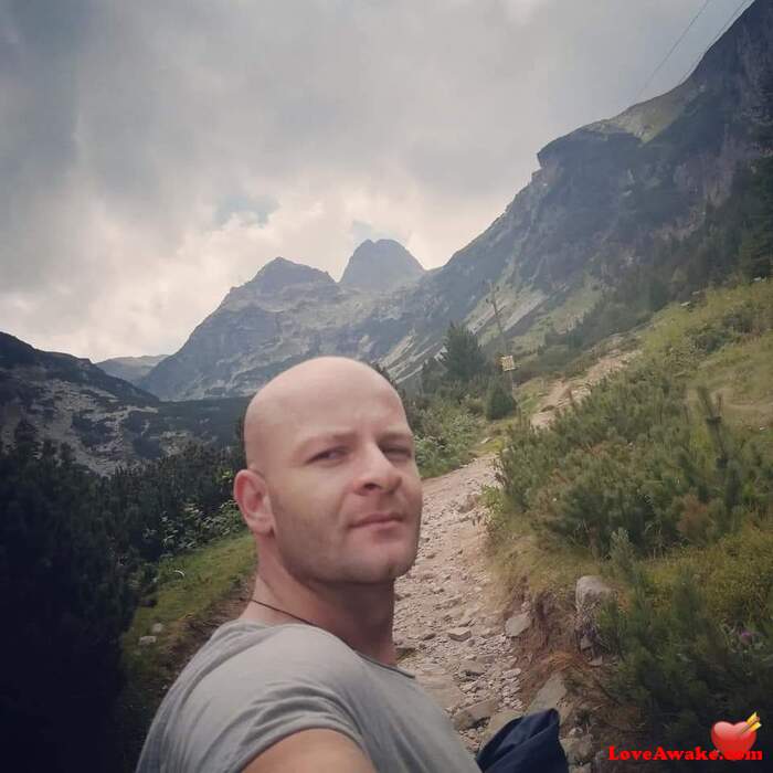 DimitarV84 UK Man from Bristol
