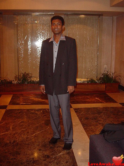 Guy4Fe-SL Sri Lankan Man from Colombo