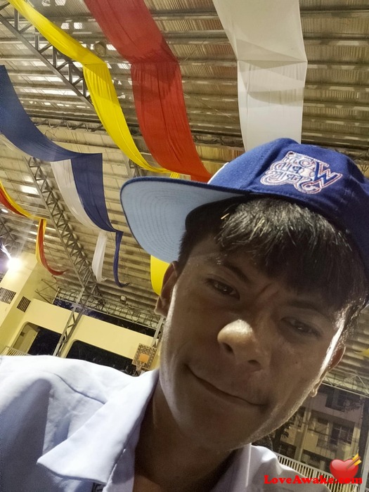 Junie01 Filipina Man from Makati
