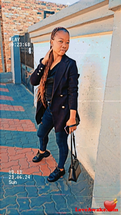 Tlhogismall African Woman from Mabopane