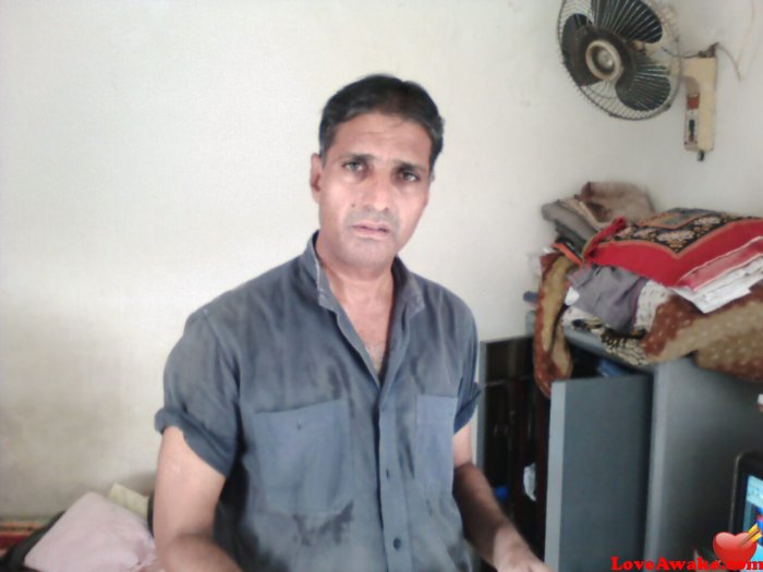 suffa Indian Man from Ahmedabad