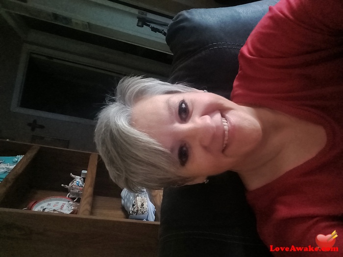 Christine1977 American Woman from Carson