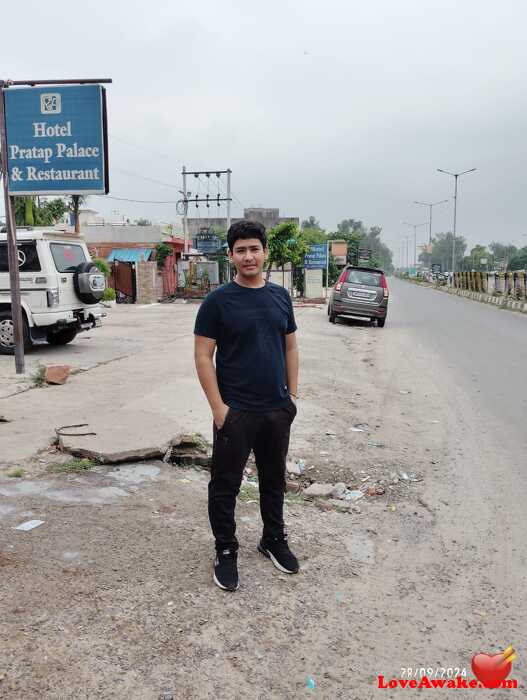 Rawatsachin Indian Man from New Delhi