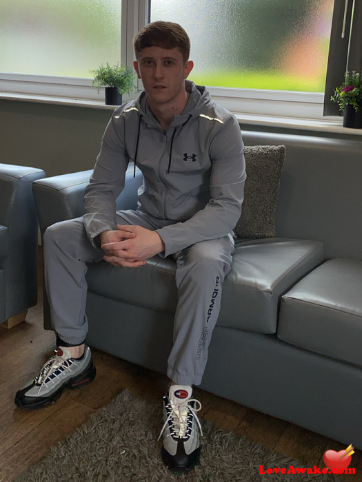 Mikeyy2666 UK Man from Halewood