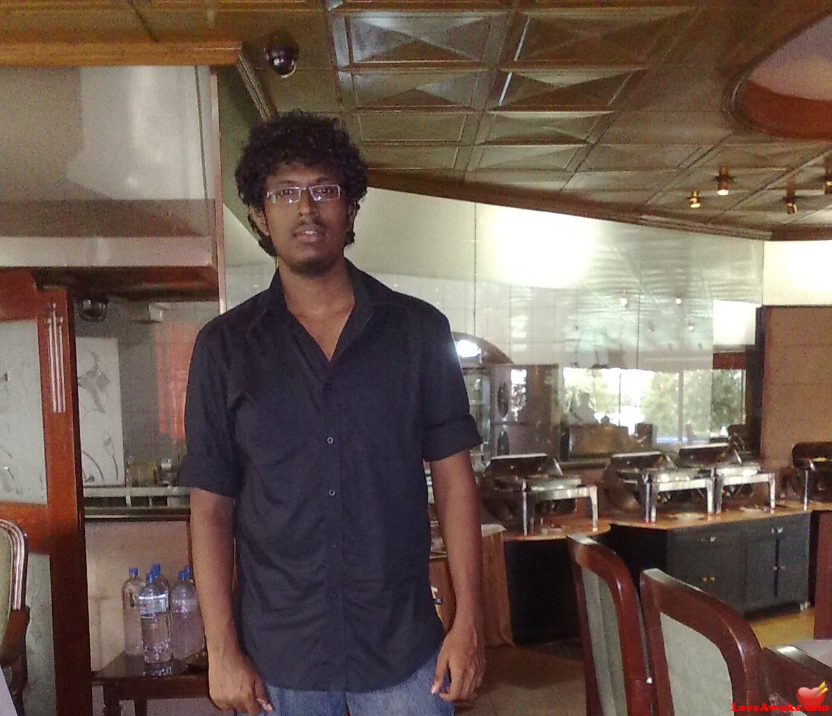 shinz Sri Lankan Man from Kelaniya