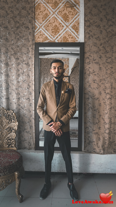 maazuuu Pakistani Man from Karachi