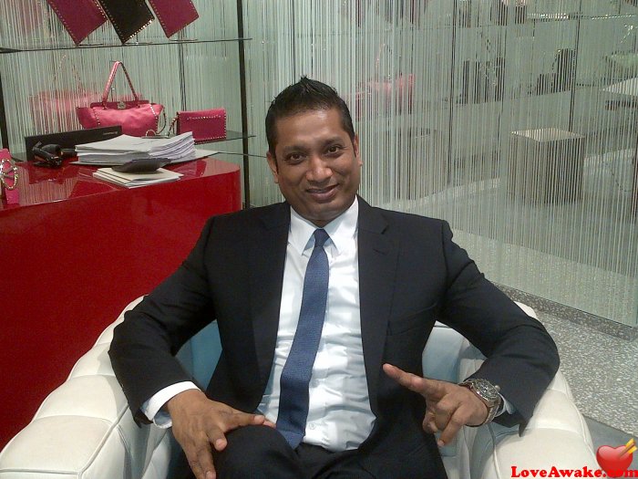 dexter04 UAE Man from Dubai