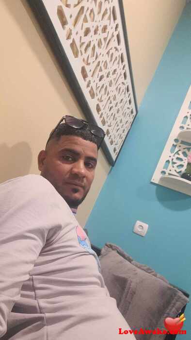Hamajooj Algerian Man from Alger (Algiers)