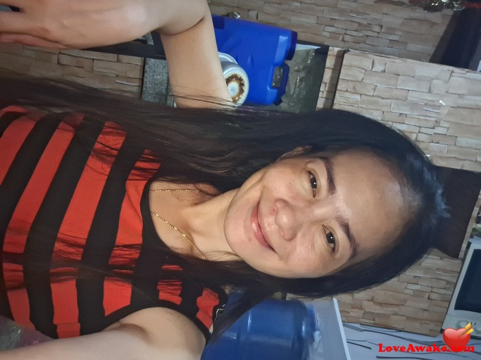 Mageeee Filipina Woman from Manila