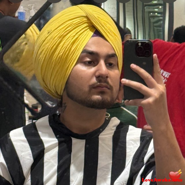 arvindera Canadian Man from Oshawa