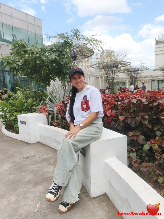 Olivercle Filipina Woman from Batangas, Luzon
