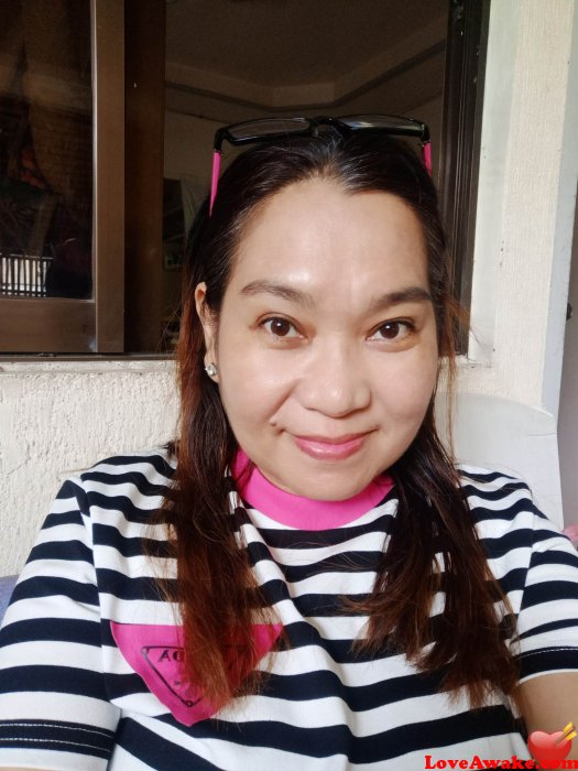 vehya Filipina Woman from Batangas, Luzon