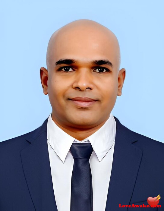 hb6888341 Indian Man from Bangalore