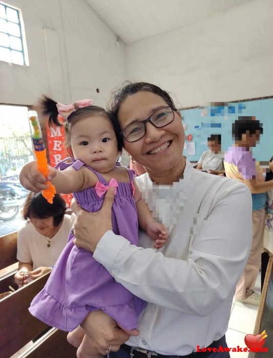 Marthaf Filipina Woman from Manila