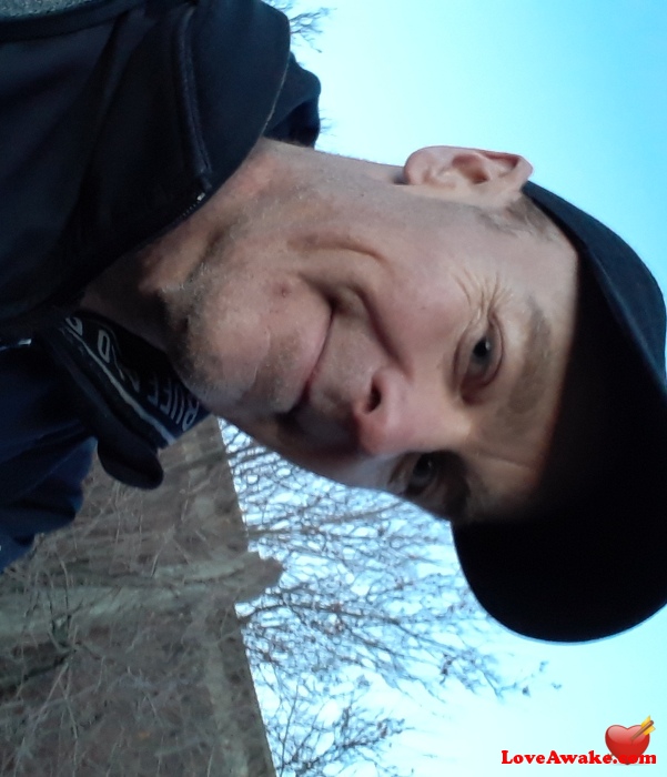 SpontaneousLife Canadian Man from Calgary