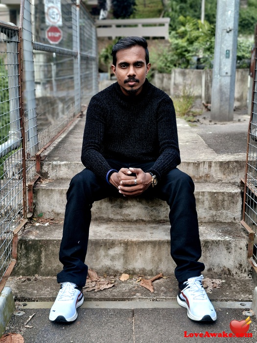 ManiyaaW Sri Lankan Man from Colombo