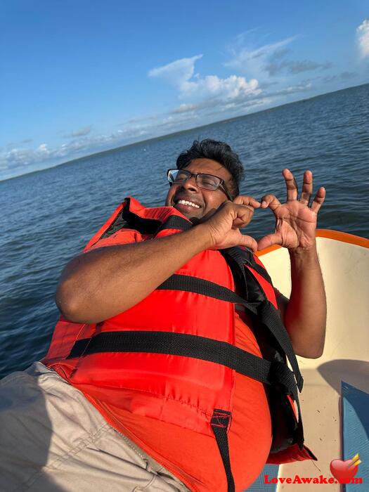 Kiss30 Sri Lankan Man from Colombo