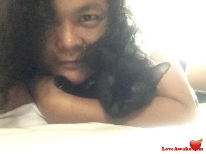 Pippye Filipina Woman from Cavite, Luzon